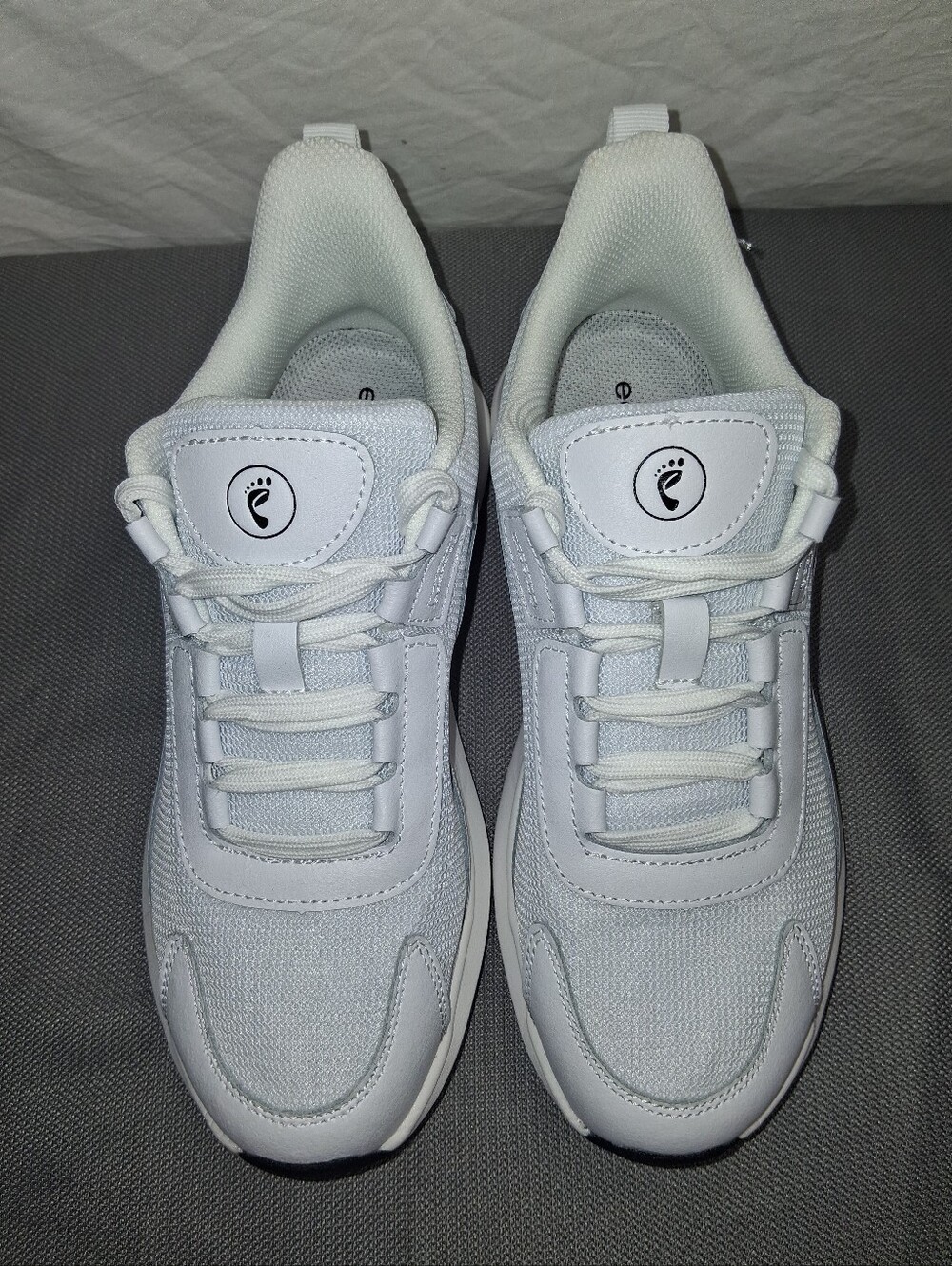 GroundingWell Earthing White Sneaker with Black Logo Accent - Picture 14 of 16
